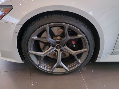 Certified 2025 Audi RS 6 performance image 26