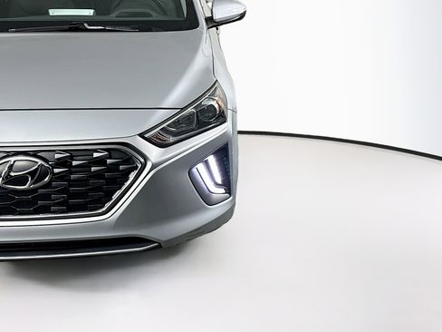 Used 2022 Hyundai Ioniq SE image 9