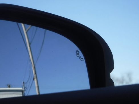 Used 2023 Honda CR-V EX image 31