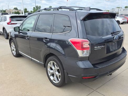 Used 2018 Subaru Forester 2.5i Touring AWD/4WD image 3
