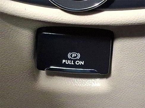 Used 2017 Lincoln MKZ Reserve w/ Climate Package image 27