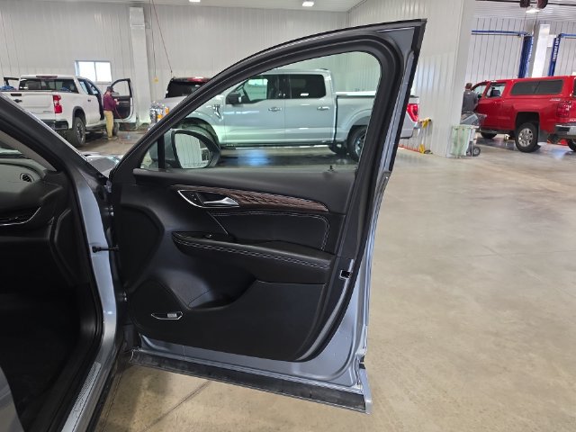 Used 2023 Buick Envision Avenir AWD/4WD image 30