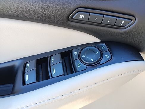 Used 2020 Buick Enclave Premium w/ Surround and Sites Package image 17