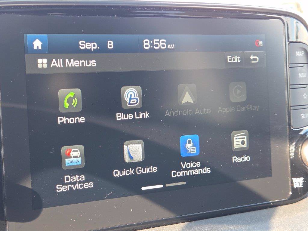 Used 2020 Hyundai Santa Fe Limited AWD/4WD image 4