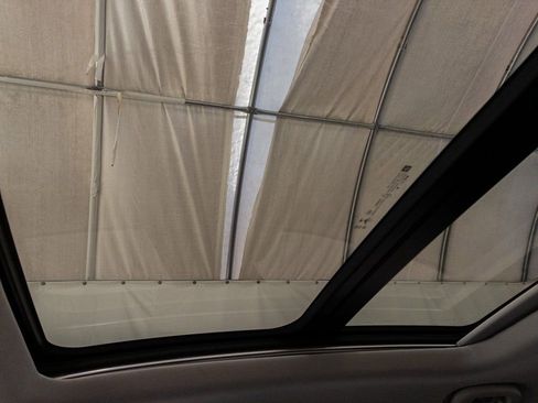 Used 2022 Chevrolet Bolt EUV Premier w/ Launch Edition image 30