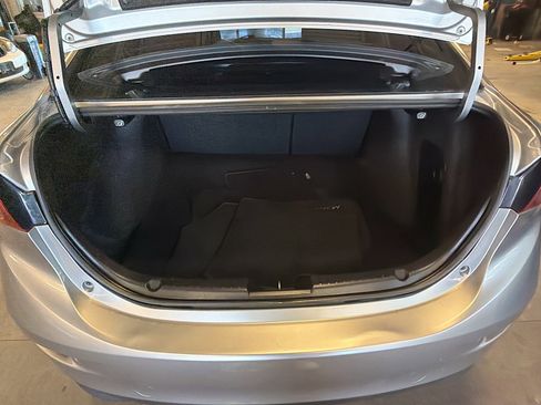 Used 2015 MAZDA MAZDA3 i Touring image 27