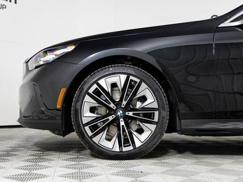 Used 2025 BMW 530i xDrive 530i xDrive w/ Premium Package image 22