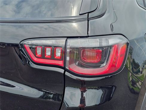 New 2026 Jeep Compass Latitude AWD/4WD image 9