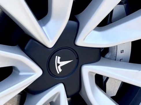 Used 2023 Tesla Model 3 Standard Range RWD image 10