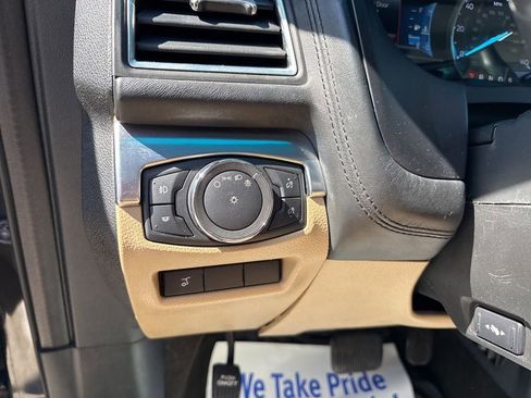 Used 2017 Ford Explorer Limited image 62