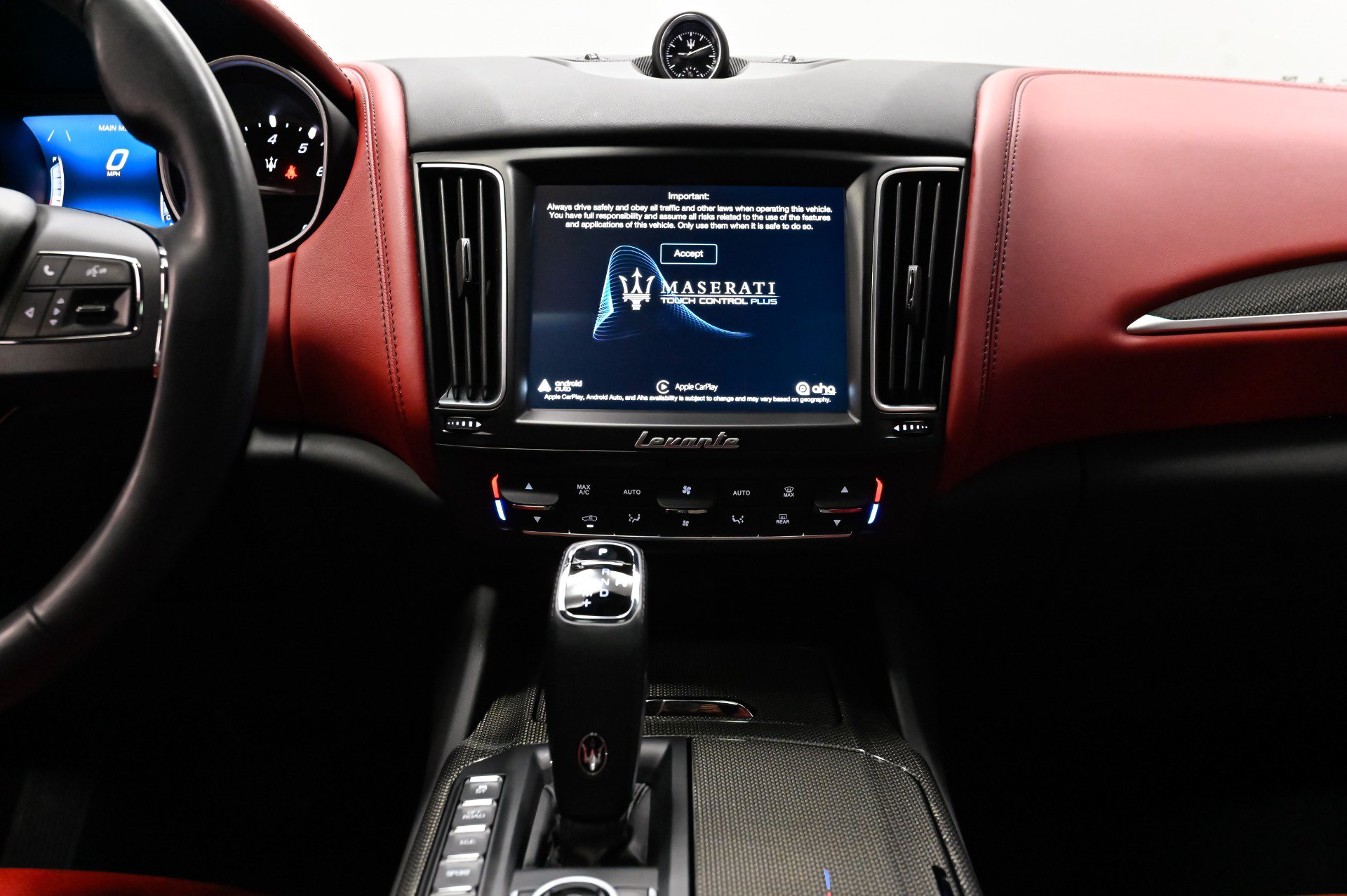 Used 2020 Maserati Levante GranLusso AWD/4WD image 33