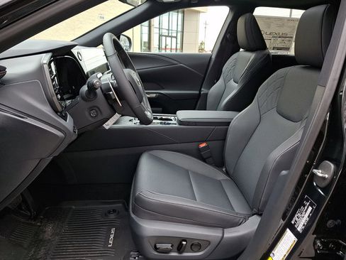 New 2026 Lexus RX 450h AWD image 8