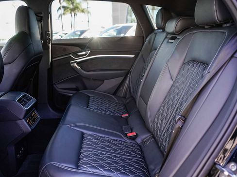 Certified 2023 Audi e-tron S Prestige w/ Prestige Package image 18