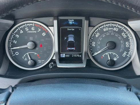 Used 2023 Toyota Tacoma SR5 RWD image 29