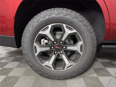New 2026 GMC Yukon AT4 Ultimate w/ LPO, Floor Liner Package AWD/4WD image 17