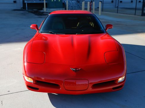 Used 2000 Chevrolet Corvette Coupe image 23