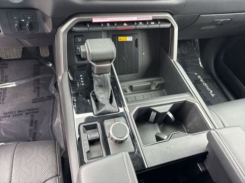 Used 2024 Toyota Tundra Limited w/ Power Package AWD/4WD image 21