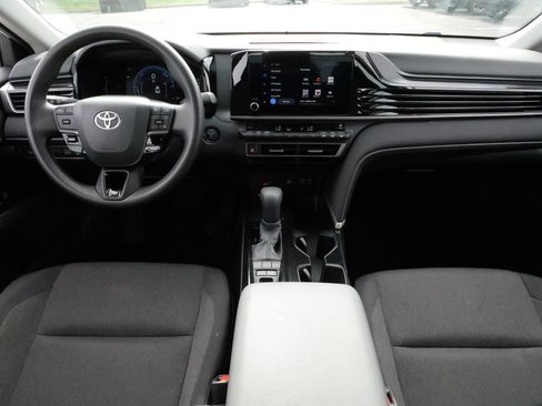 Certified 2025 Toyota Camry LE w/ Convenience Package FWD image 10