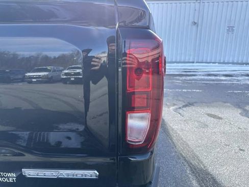 Used 2023 GMC Sierra 1500 Elevation image 8