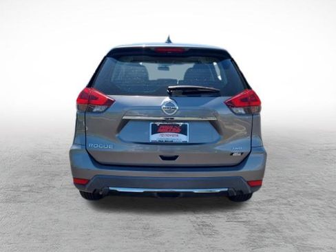 Used 2018 Nissan Rogue S AWD/4WD image 6