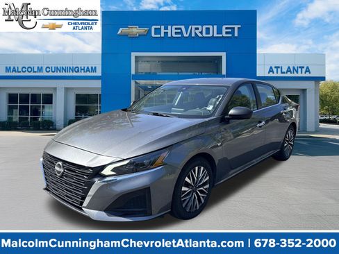 Used 2024 Nissan Altima 2.5 SV FWD image 1