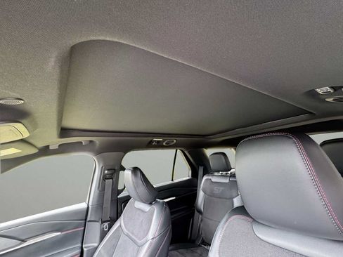 Used 2025 Ford Explorer ST AWD/4WD image 23