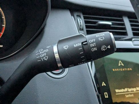 Used 2024 Jaguar E-PACE R-Dynamic SE image 7