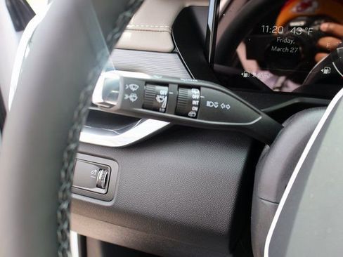 New 2026 GMC Acadia Elevation w/ Elevation Premium Package FWD image 35