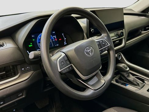 Used 2025 Toyota Grand Highlander AWD Hybrid image 18