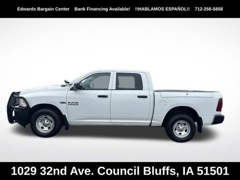 Used 2017 RAM 1500 4x4 Crew Cab image 2