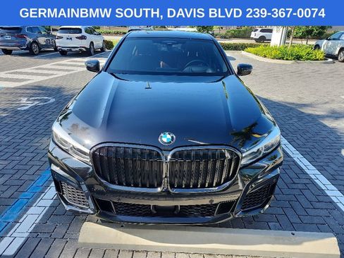 Used 2021 BMW 750i xDrive w/ Executive Package AWD/4WD image 2