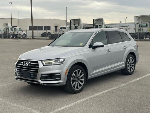 Used 2017 Audi Q7 3.0T Premium Plus image 2