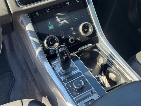 Used 2020 Land Rover Range Rover Sport HSE image 34