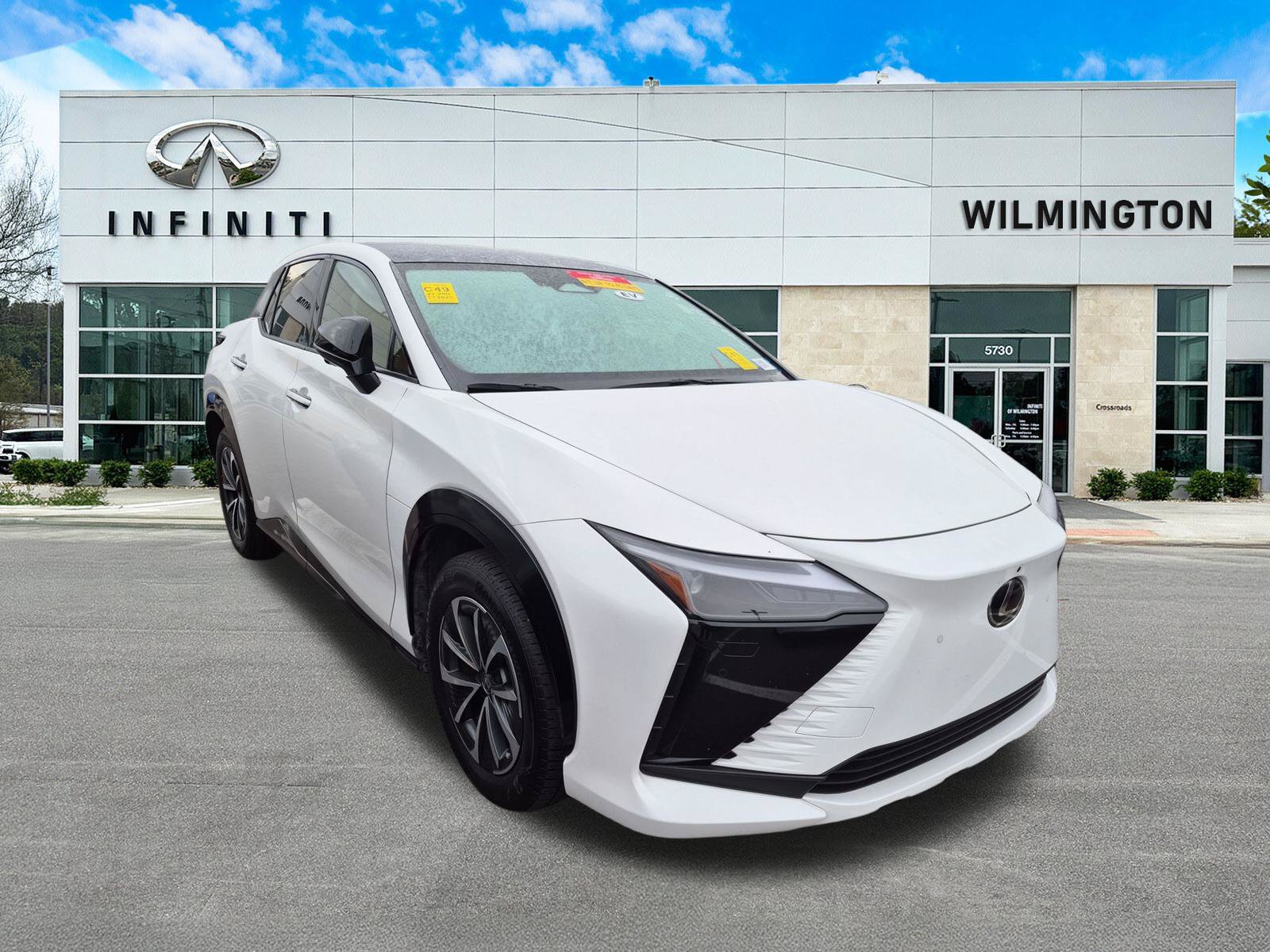 Used 2025 Lexus RZ 300e w/ Cold Area Package FWD image 1