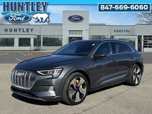 Used 2019 Audi e-tron Prestige w/ Prestige Package image 1