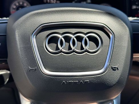 Used 2019 Audi Q8 Premium Plus w/ Premium Plus image 25