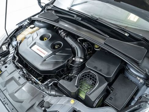 Used 2016 Ford Focus RS image 42