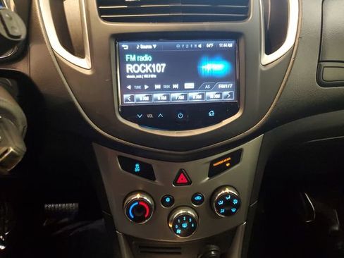 Used 2015 Chevrolet Trax LT AWD/4WD image 19