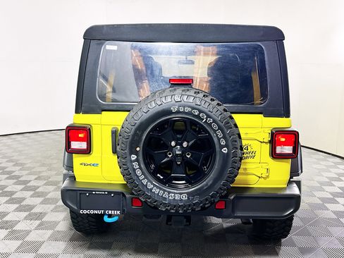 Used 2023 Jeep Wrangler Unlimited image 4