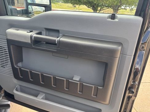 Used 2013 Ford F250 XLT w/ XLT Interior Pkg AWD/4WD image 17
