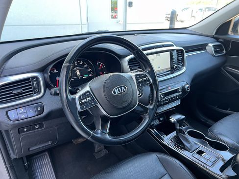 Used 2019 Kia Sorento EX w/ EX Touring Package AWD/4WD image 22