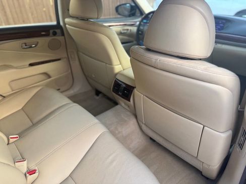 Used 2013 Lexus LS 460 Base 4dr Sedan image 28