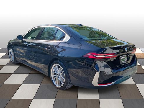 Used 2024 BMW 530i w/ Premium Package image 6