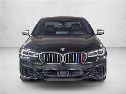Used 2021 BMW M550i xDrive w/ Dynamic Handling Package image 2