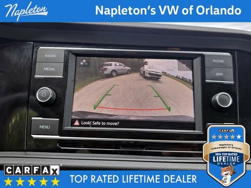 Used 2024 Volkswagen Jetta SE image 19
