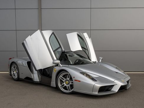 Used 2003 Ferrari Enzo RWD image 8