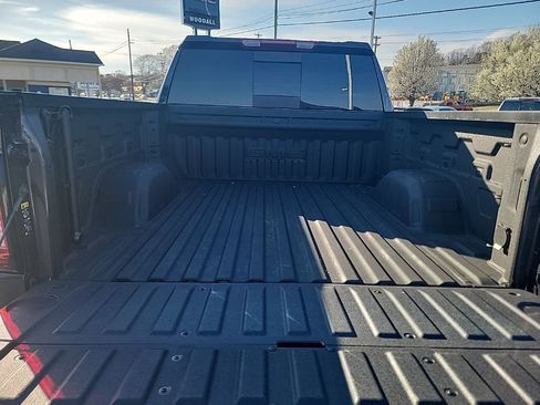 Used 2025 GMC Sierra 1500 AT4 w/ AT4 Preferred Package image 7