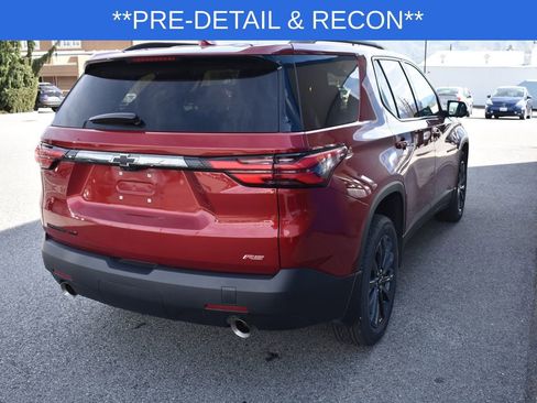 Used 2023 Chevrolet Traverse RS w/ LPO, Floor Liner Package image 5