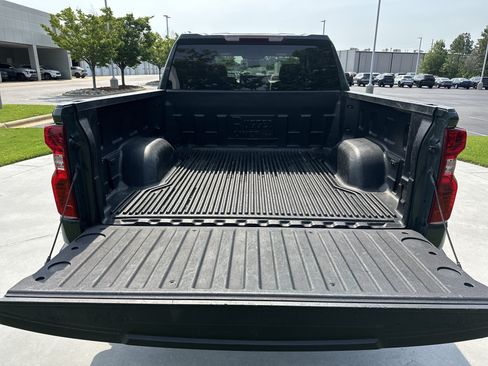 Used 2025 Chevrolet Silverado 1500 LT AWD/4WD image 32