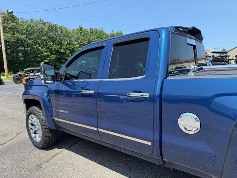 Used 2016 Chevrolet Silverado 1500 LTZ w/ LTZ Plus Package AWD/4WD image 7